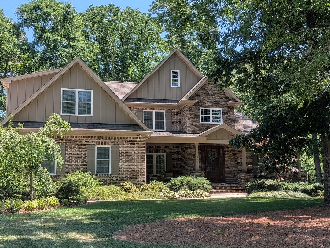 Professional House Powerwash And Driveway Cleaning In Mebane NC 