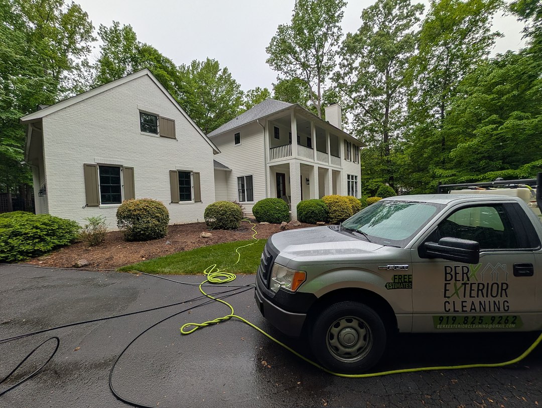 Top Quality House Powerwash In Chapel Hill, NC (1)